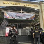 1762544885_ledakan-terjadi-di-sman-72-kelapa-gading-1762499235969_169.jpeg