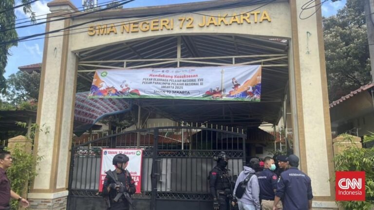 1762589230_ledakan-terjadi-di-sman-72-kelapa-gading-1762499235888_169.jpeg