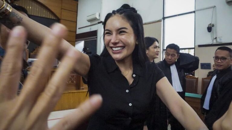 1762857425_nikita-mirzani-divonis-empat-tahun-penjara-1761647854006_169.jpeg