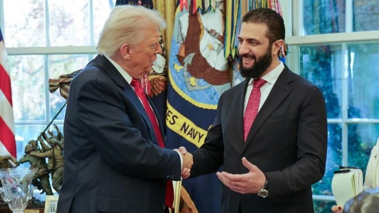 1763019731_presiden-donald-trump-dan-presiden-suriah-ahmed-al-sharaa-1762826556821_169.jpeg