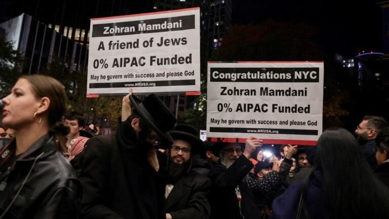 1763087225_warga-yahudi-banyak-yang-memilih-zohran-mamdani-1762343304367_169.jpeg