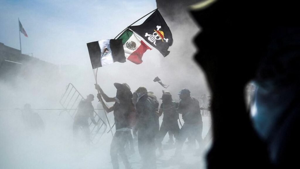 1763300406_demo-meksiko-1763280800673_169.jpeg