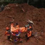 1763541066_tim-sar-gabungan-evakuasi-korban-longsor-majenang-1763189903393_169.jpeg