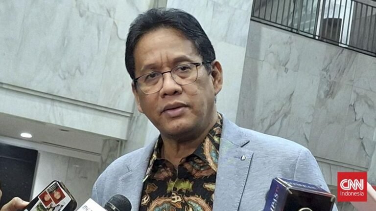 1763633766_menteri-keuangan-purbaya-yudhi-sadewa-di-kantor-kemenkeu-1761225205118_169.jpeg