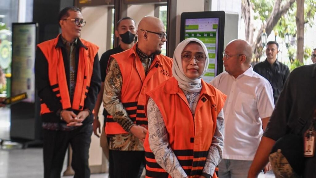 1764073806_sidang-putusan-kasus-korupsi-pt-asdp-indonesia-1764070756031_169.jpeg
