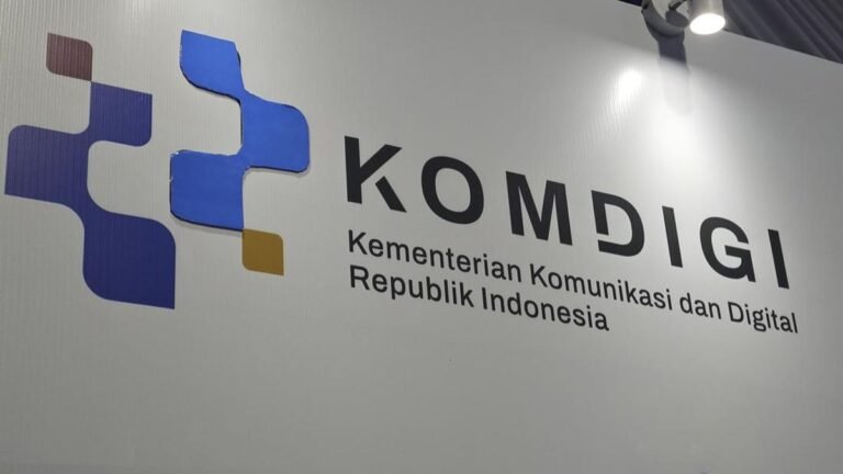 1764126665_logo-komdigi_169.jpeg