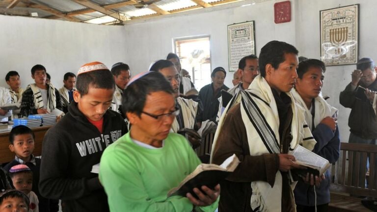 1764159485_komuitas-yahudi-india-bnei-menashe-1764073481506_169.jpeg