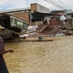 1764164231_10-daerah-di-aceh-dikepung-banjir-1_169.jpeg