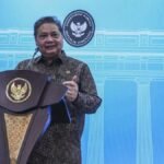 1764247625_pembentukan-tiga-satgas-untuk-hadapi-ekonomi-global-1745832787787_169.jpeg