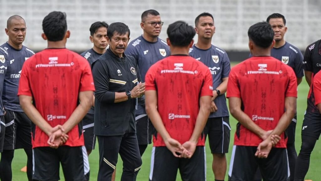 1764292026_latihan-timnas-indonesia-u-22-jelang-sea-games-2025-1764159450803_169.jpeg