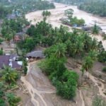 1764383949_banjir-bandang-di-padang-1764246859362_169.jpeg