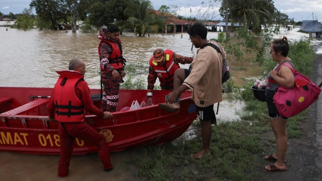 18000-orang-mengungsi-akibat-banjir-di-malaysia-1764144214325_169.jpeg