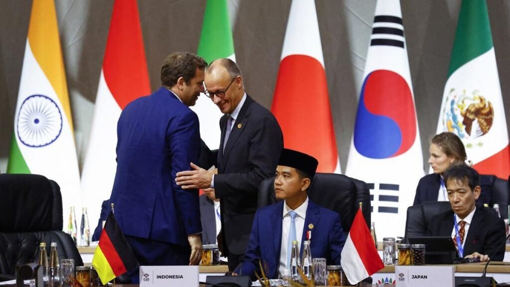 aksi-gibran-di-antara-para-pemimpin-dunia-di-ktt-g20-1763876803508_169.jpeg