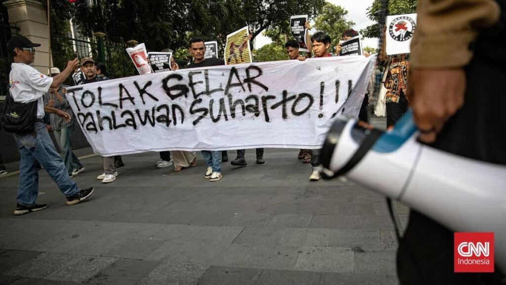 aksi-tolak-gelar-pahlawan-soeharto-1762772653866_169.jpeg