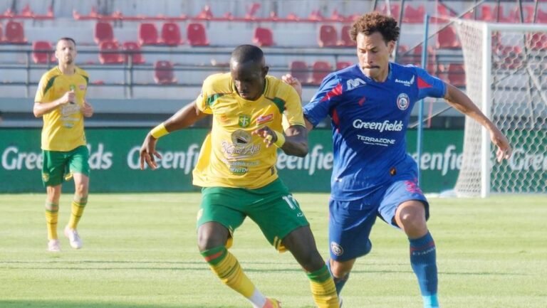 arema-fc-vs-persebaya-surabaya-1745835880980_169.jpeg