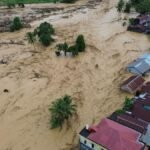 banjir-bandang-meluas-di-padang-1764317002614_169.jpeg