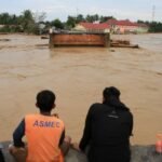 banjir-bandang-rusak-jembatan-lintas-nasional-di-pidie-jaya-1764384909514_169.jpeg