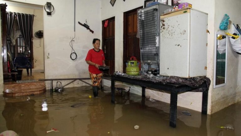 banjir-rendam-kota-medan-1760323767022_169.jpeg