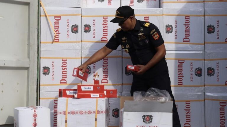 bea-cukai-tanjung-perak-gagalkan-impor-73-juta-batang-rokok-ilegal-dari-uea-1_169.jpeg