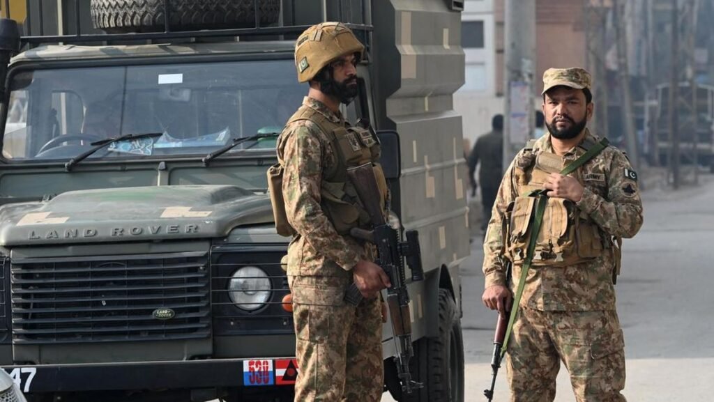 bom-bunuh-diri-di-pakistan-1763968886985_169.jpeg