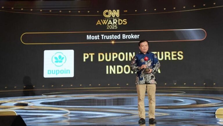 dupoin-raih-most-trusted-broker-di-cnn-indonesia-awards-2025-1762938399024_169.jpeg