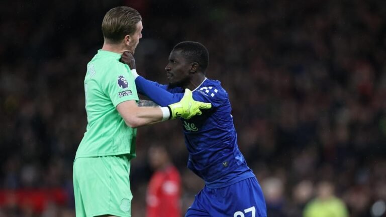 fbl-eng-pr-man-utd-everton-1764044445078_169.jpeg