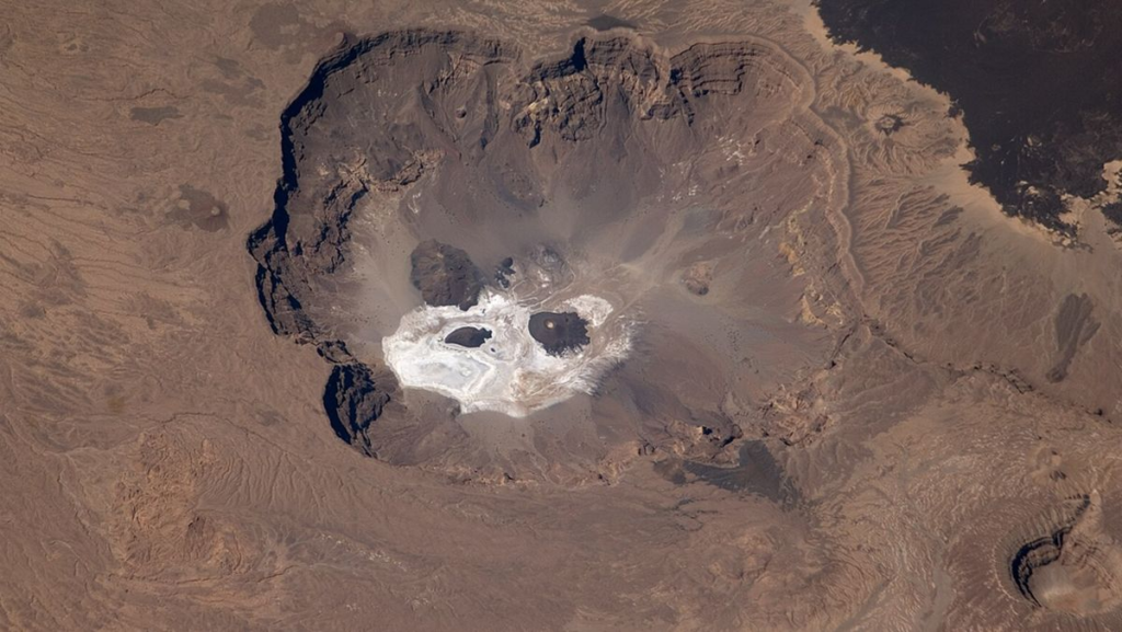 gurun-sahara-trou-au-natron-1762582685361_169.png