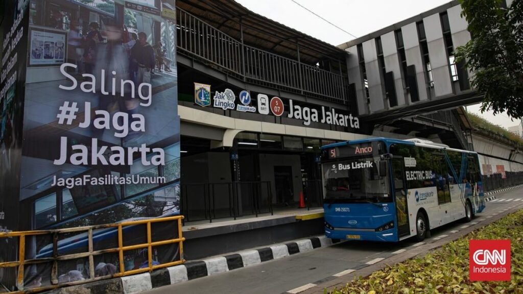 halte-jaga-jakarta-saksi-bisu-agustus-kelabu-1757312625017_169.jpeg