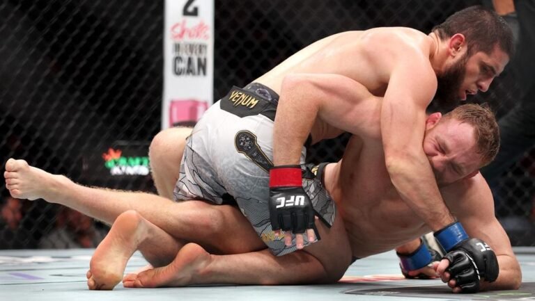 islam-makhachev-vs-jack-della-maddalena-1763272961688_169.jpeg