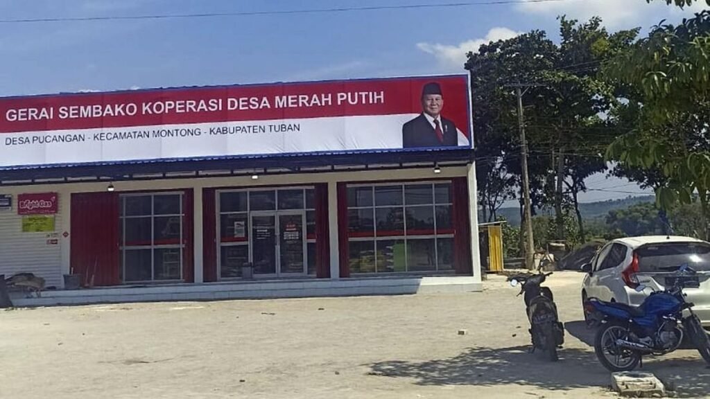 kopdes-merah-putih-tuban-kembali-buka-hanya-jual-beras-1753332708857_169.jpeg
