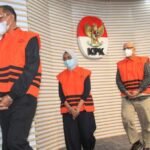 kpk-tahan-tiga-mantan-petinggi-pt-asdp-1_169.jpeg
