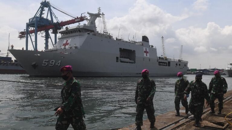 kri-594-semarang-1_169.jpeg