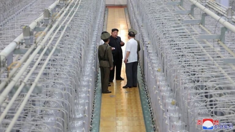 kunjungan-kim-jong-un-ke-pengayaan-uranium_169.jpeg