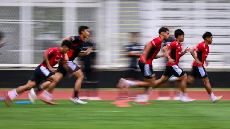 latihan-timnas-indonesia-u-22-jelang-sea-games-2025-1764159370973_169.jpeg