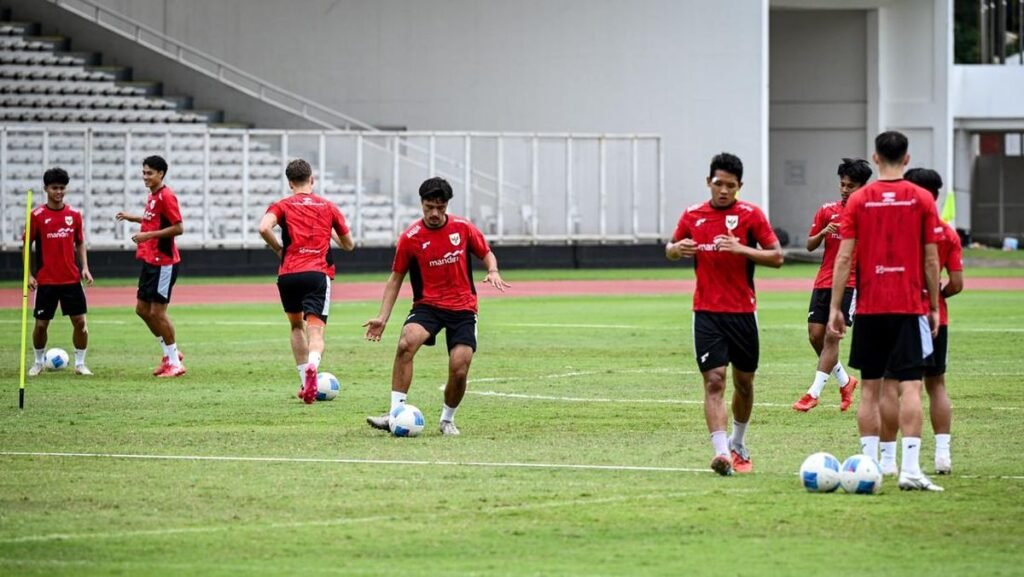 latihan-timnas-indonesia-u-22-jelang-uji-coba-melawan-mali-1763118251083_169.jpeg