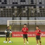 latihan-timnas-putri-indonesia-jelang-lawan-nepal-1764089910929_169.jpeg