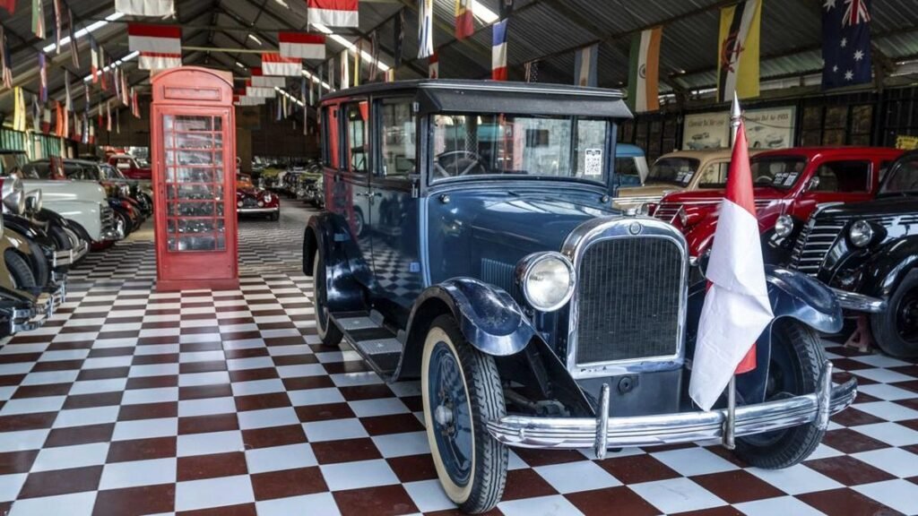 mengintip-museum-mobil-antik-milik-jos-dharmawan-di-bali-1761985982573_169.jpeg