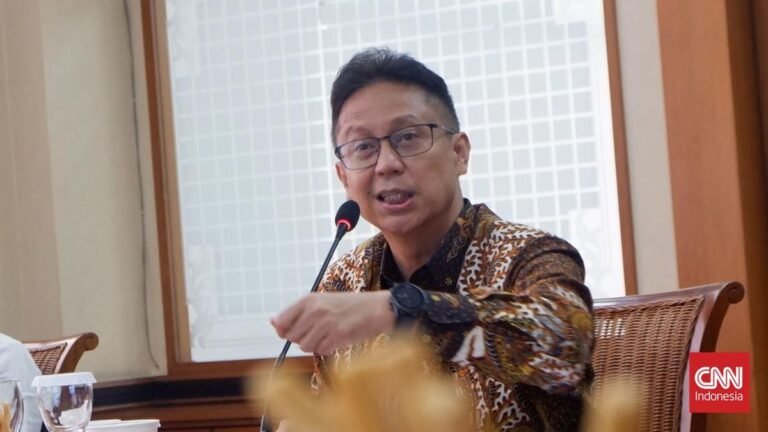 menteri-kesehatan-budi-gunadi-sadikin-3_169.jpeg