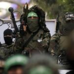 militan-hamas-gelar-parade-anti-israel-di-gaza-5_169.jpeg
