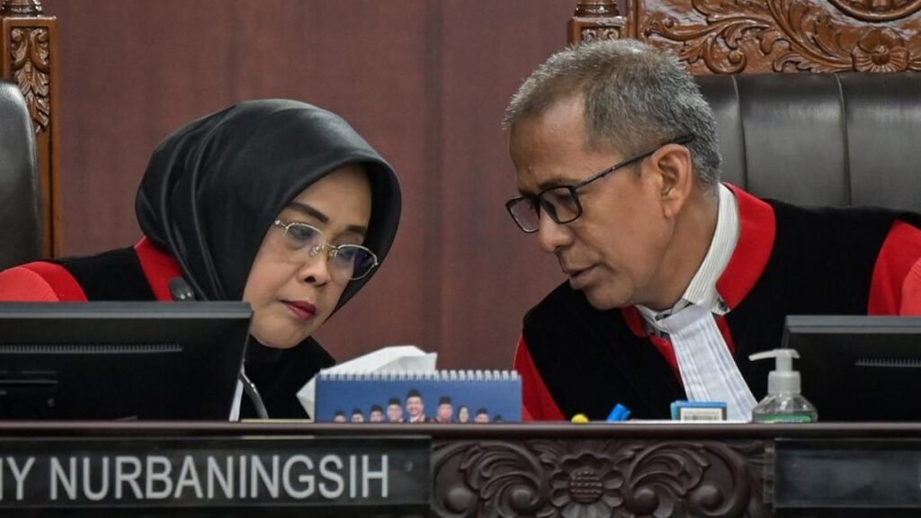mk-hapus-persyaratan-ambang-batas-pencalonan-presiden-4_169.jpeg