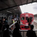 momen-perpisahan-3-seri-krl-eks-jepang-1762851120922_169.jpeg