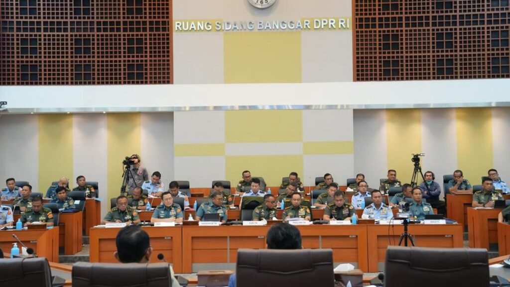 panglima-tni-jenderal-tni-agus-subiyanto-di-dpr-1742422765901_169.jpeg