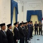 pelantikan-anggota-komite-reformasi-polri-di-istana-kepresidenan-jakarta-1762506535923_169.jpeg