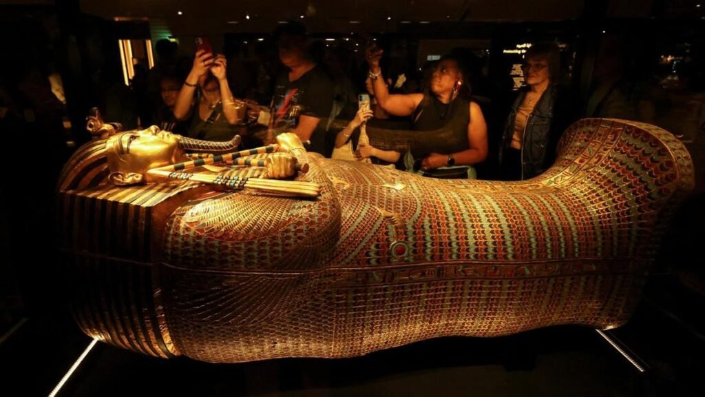 penampakan-peti-emas-firaun-tutankhamun-1762500205820_169.jpeg