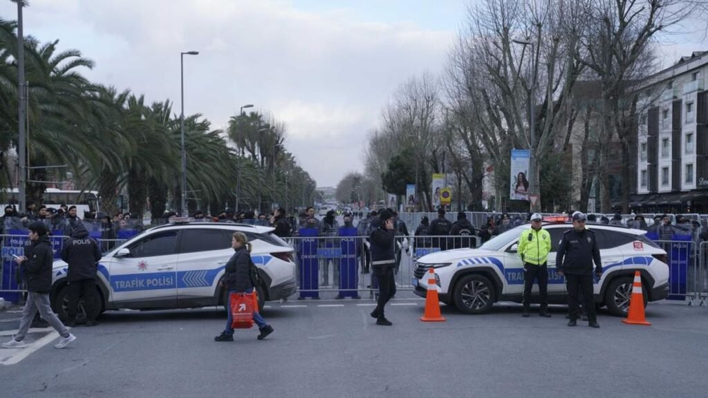 pengamanan-setelah-penangkapan-wali-kota-istanbul-ekrem-imamoglu-1742375147876_169.jpeg