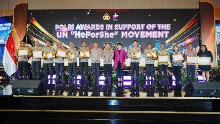 penganugerahan-polri-award-in-support-for-un-women-heforshe-1764296820429_169.jpeg