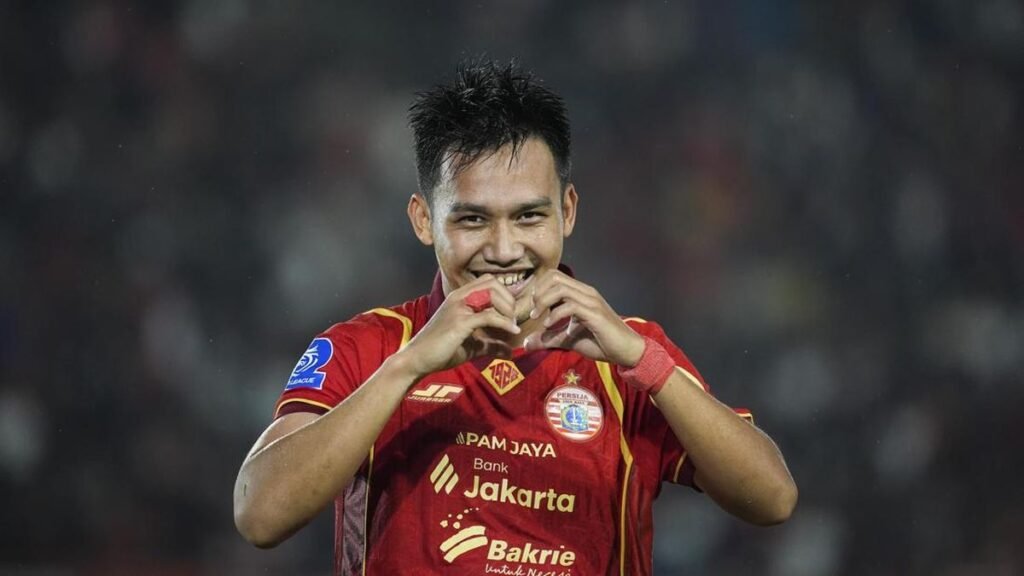 persija-jakarta-menang-atas-persik-kediri-1763699019143_169.jpeg