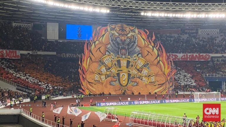 persija-jakarta-vs-psim-yogyakarta-1764334256395_169.jpeg