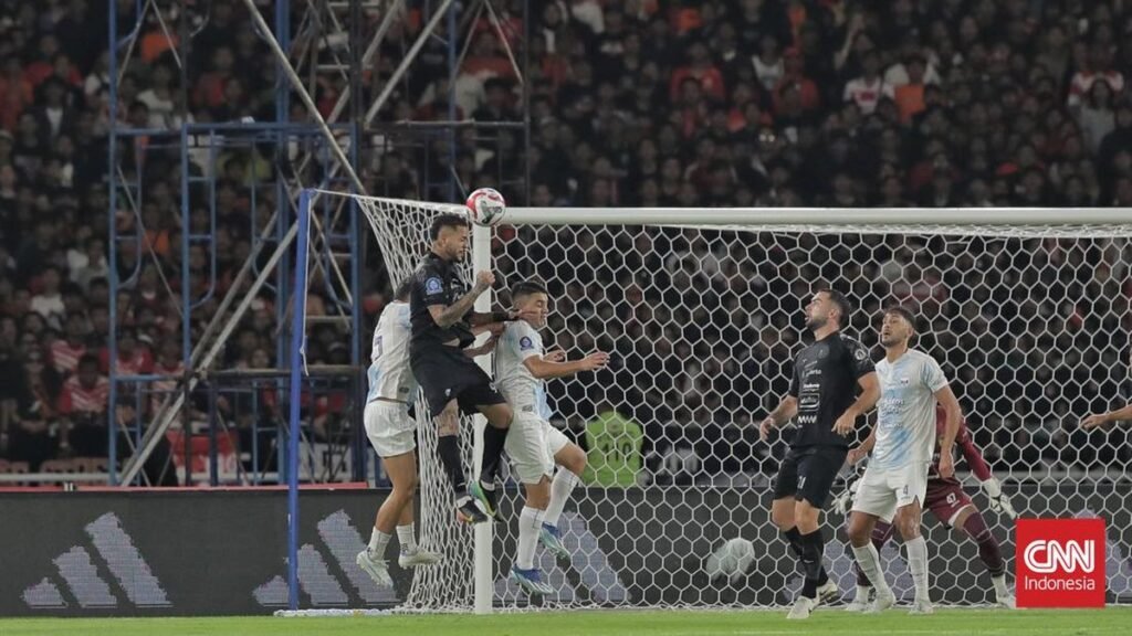 persija-jakarta-vs-psim-yogyakarta-1764336446175_169.jpeg
