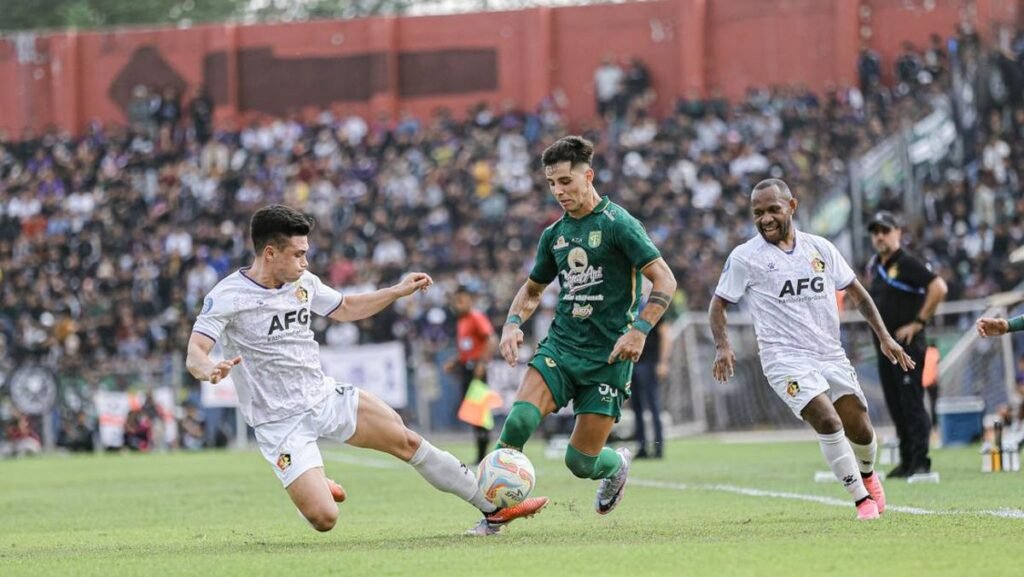 pertandingan-persebaya-surabaya-vs-persik-kediri_169.jpeg
